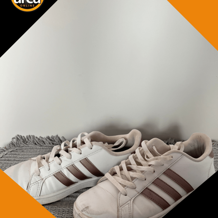 Tenis Adidas Feminino N: 35