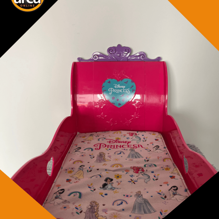 Berço de Boneca Princesas